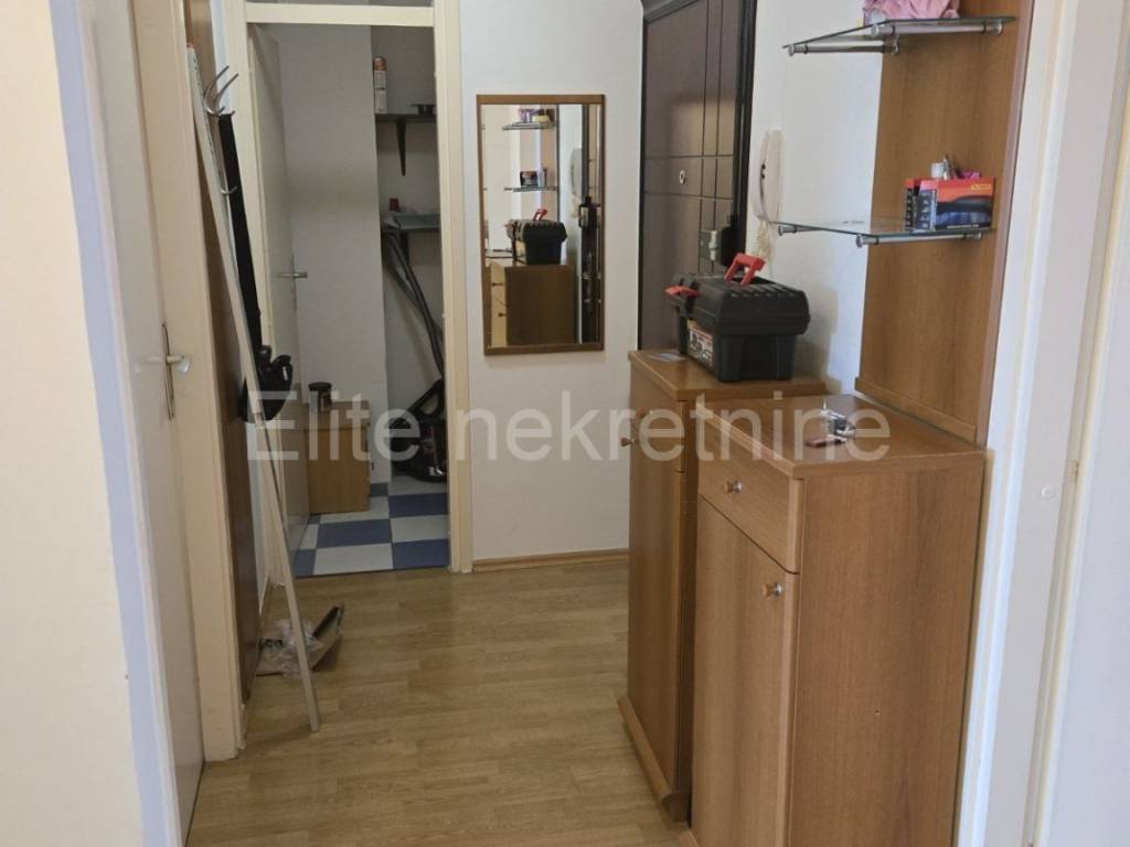 Stan u zgradi, Najam, Rijeka, Zapad