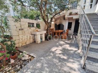 Stan u kući, Prodaja, Trogir - Okolica, Arbanija