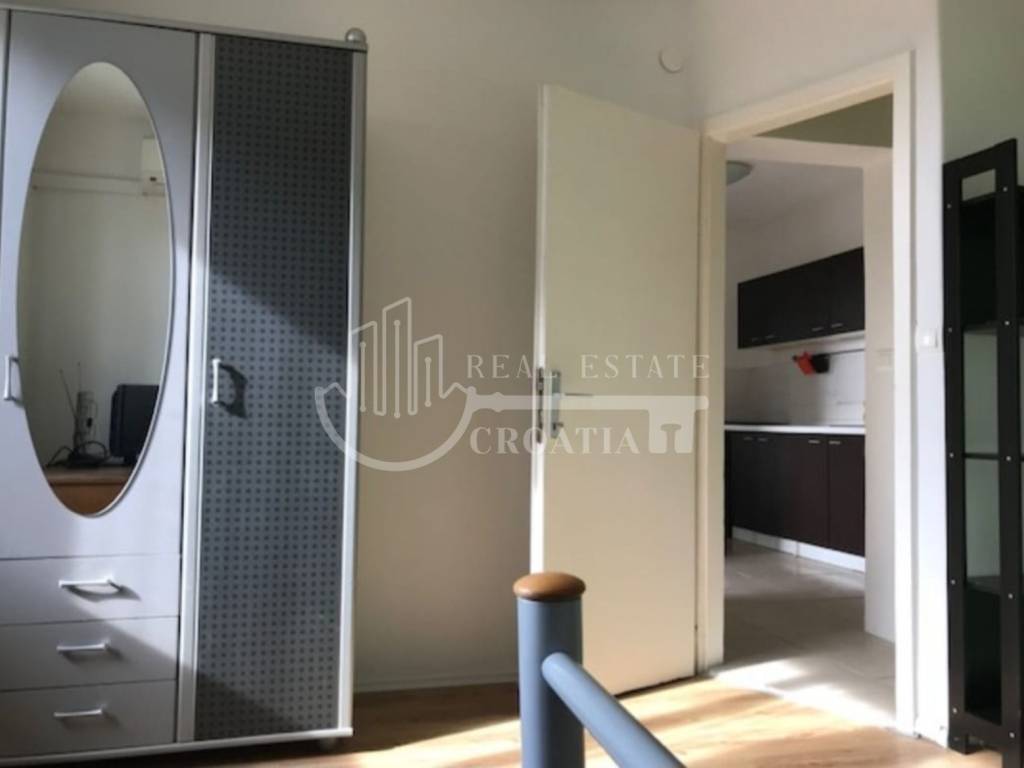 Stan u kući, prodaja, Šibenik,Crnica