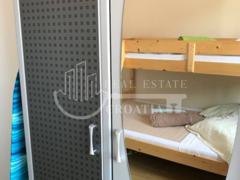 Stan u kući, prodaja, Šibenik,Crnica