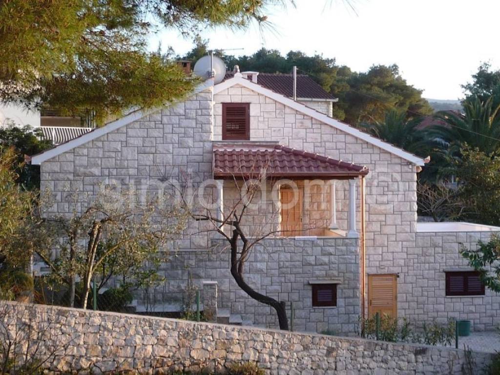 Apartmanska kuća, Prodaja, Supetar, Splitska