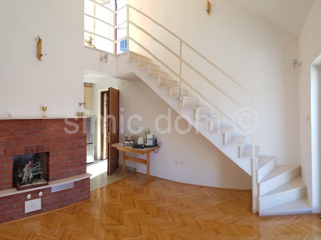 Apartmanska kuća, Prodaja, Supetar, Splitska