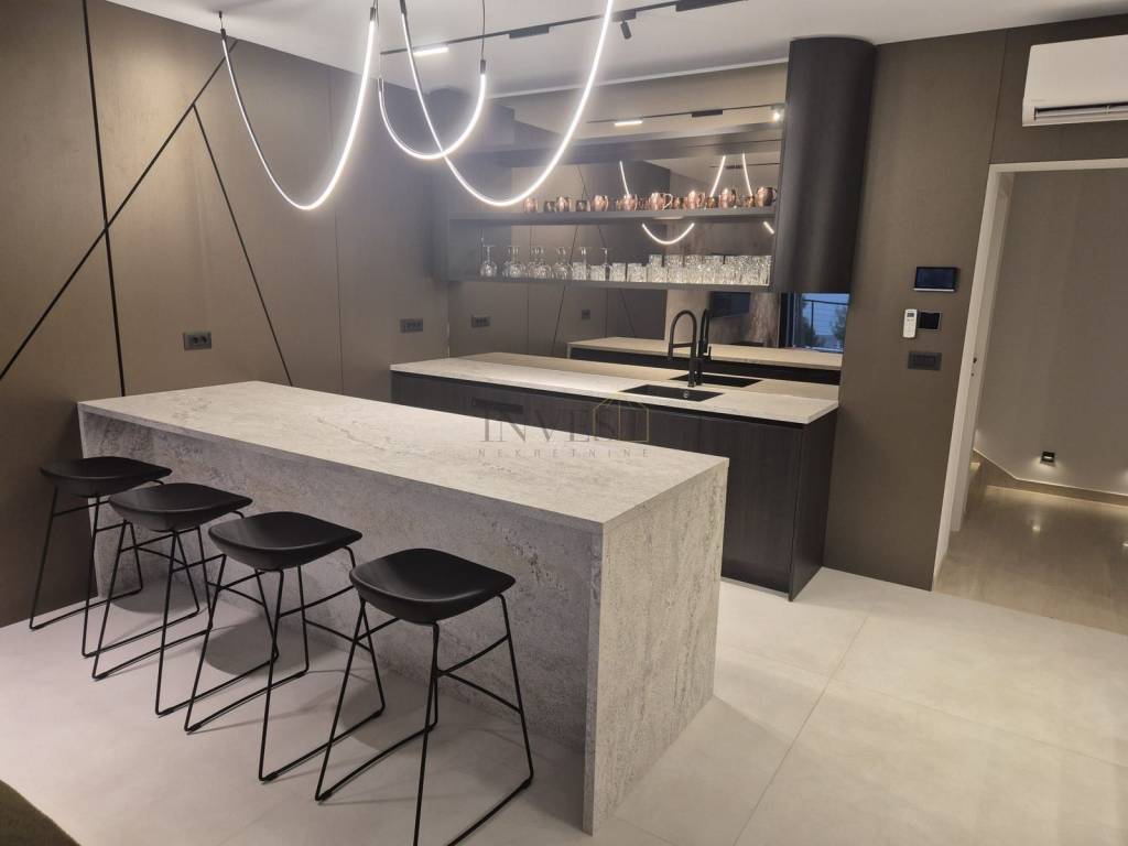 Luksuzna vila, Prodaja, Omiš, Čelina