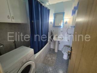 Stan u zgradi, Najam, Rijeka, Istok