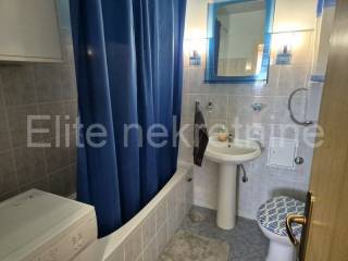 Stan u zgradi, Najam, Rijeka, Istok