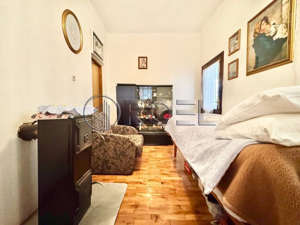 Samostojeća kuća, Prodaja, Jastrebarsko - Okolica, Donji Desinec