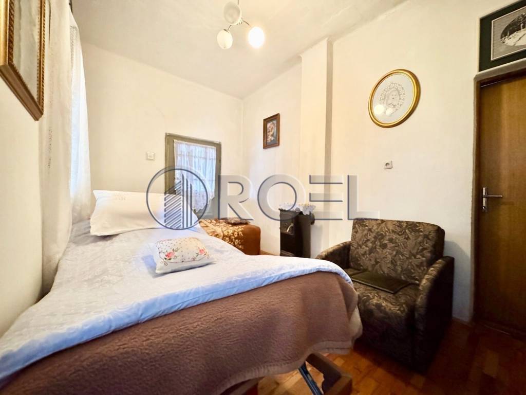 Samostojeća kuća, Prodaja, Jastrebarsko - Okolica, Donji Desinec