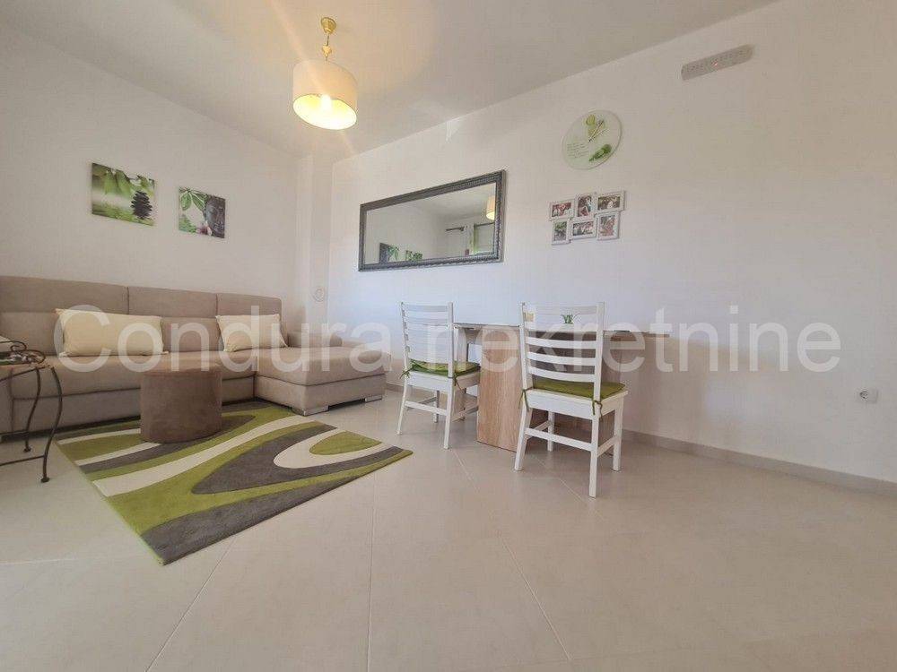 Apartman na moru, Prodaja, Vir, Vir