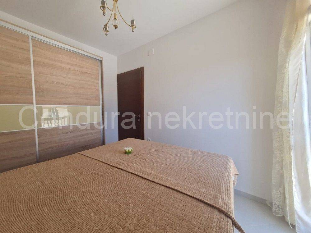 Apartman na moru, Prodaja, Vir, Vir