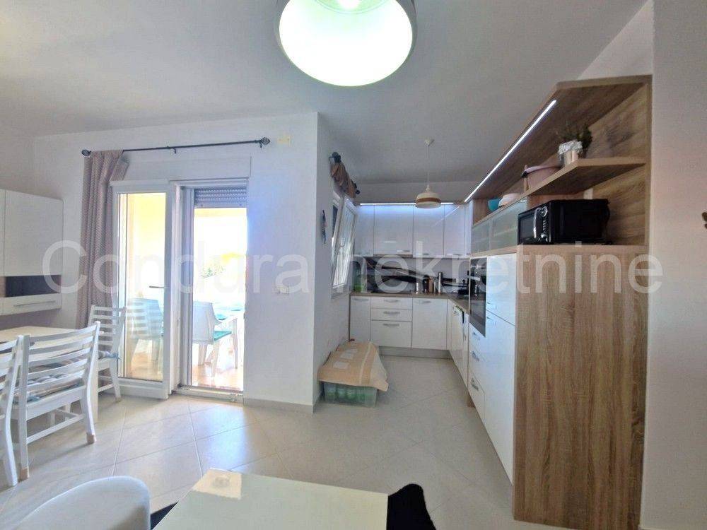Apartman na moru, Prodaja, Vir, Vir