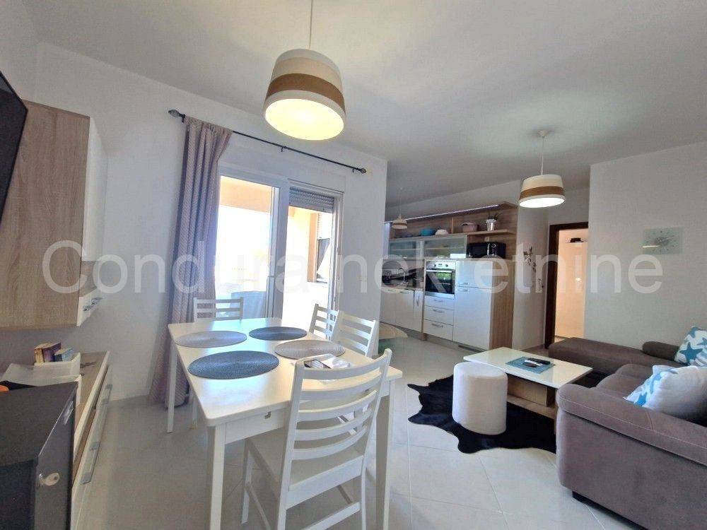 Apartman na moru, Prodaja, Vir, Vir