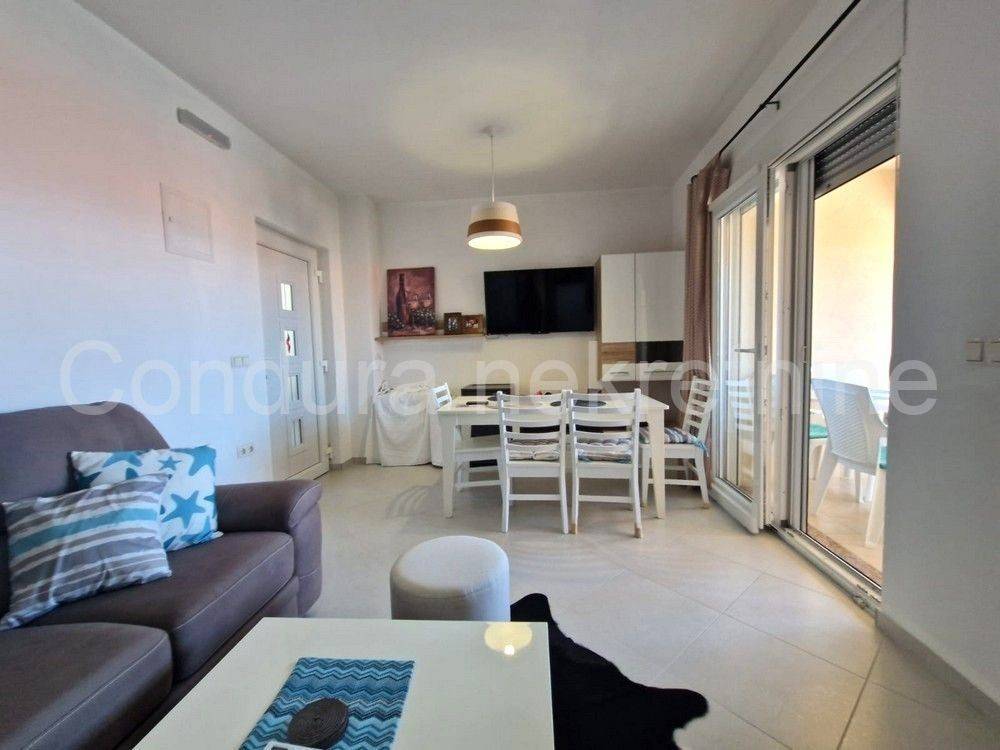 Apartman na moru, Prodaja, Vir, Vir