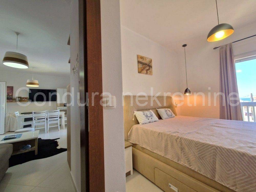 Apartman na moru, Prodaja, Vir, Vir