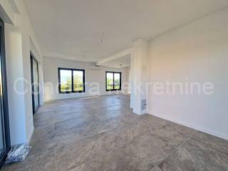 Apartman na moru, Prodaja, Privlaka, Privlaka