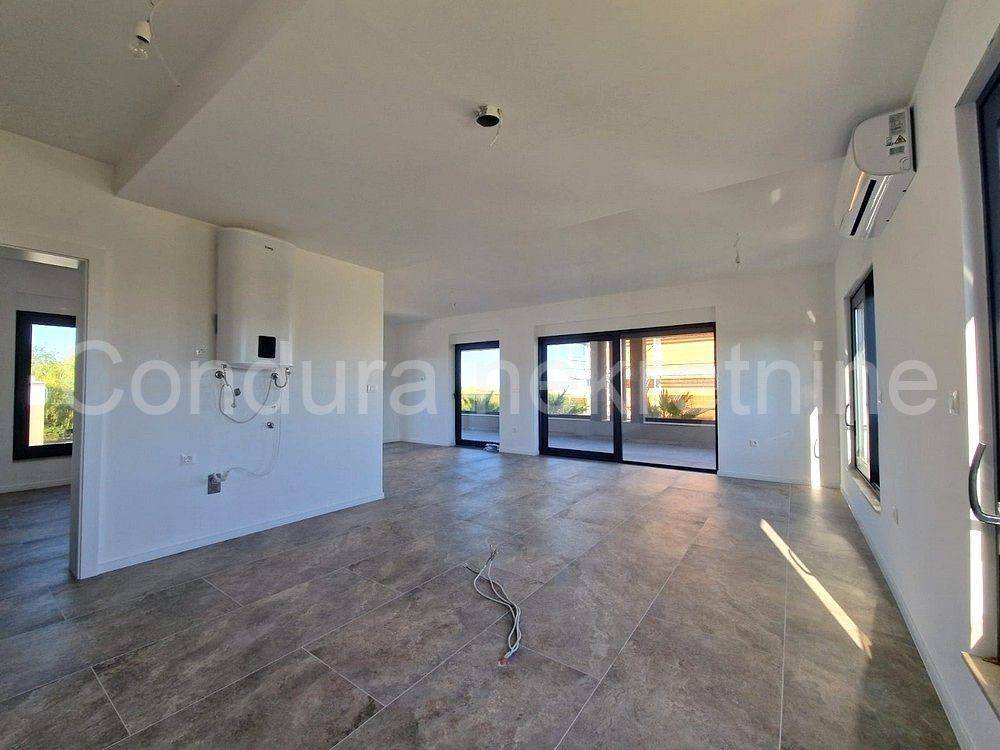 Apartman na moru, Prodaja, Privlaka, Privlaka
