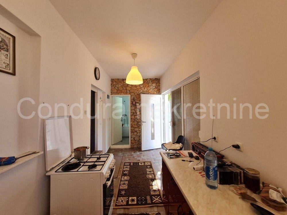 Apartman na moru, Prodaja, Vir, Vir