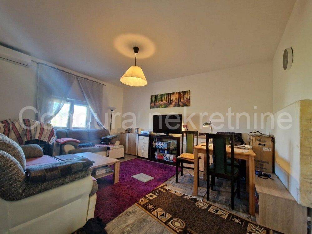 Apartman na moru, Prodaja, Vir, Vir