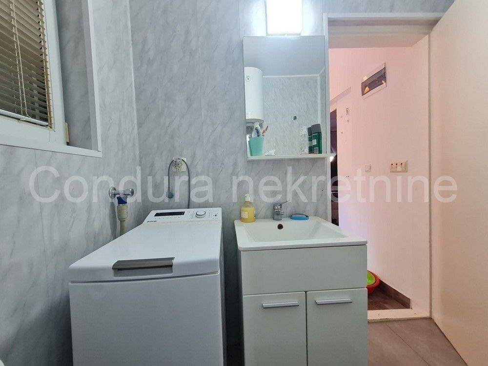Apartman na moru, Prodaja, Vir, Vir