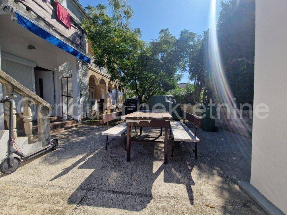 Apartman na moru, Prodaja, Vir, Vir