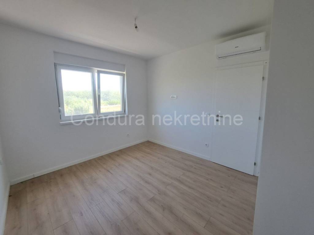 Apartman na moru, Prodaja, Privlaka, Privlaka