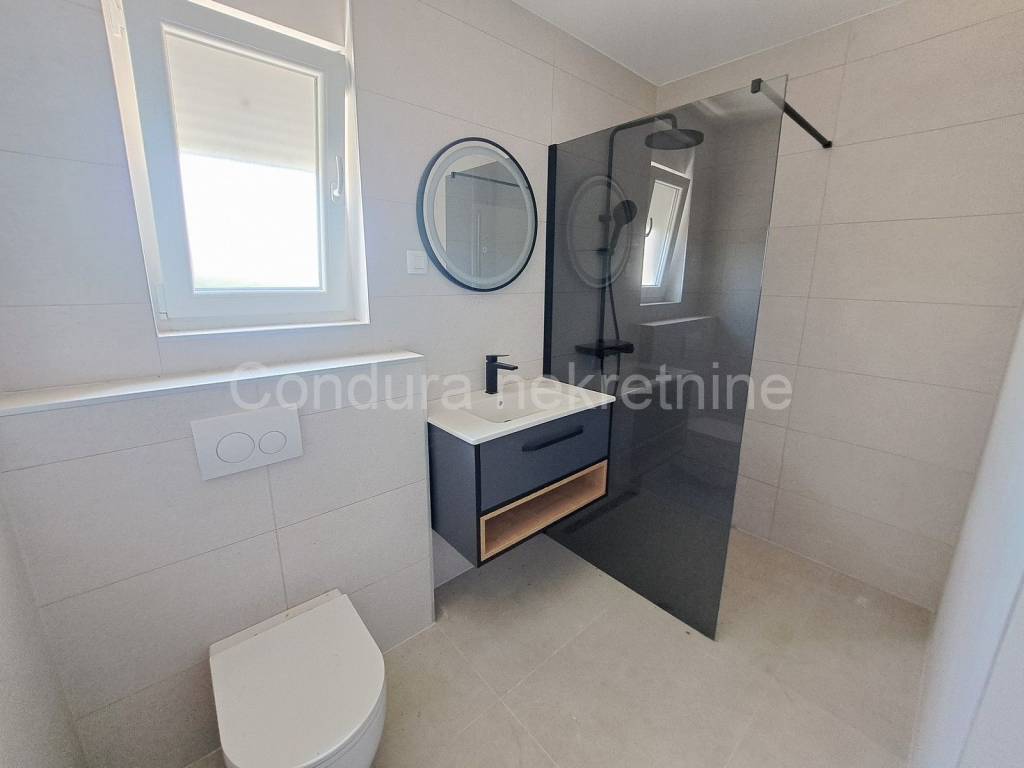 Apartman na moru, Prodaja, Privlaka, Privlaka