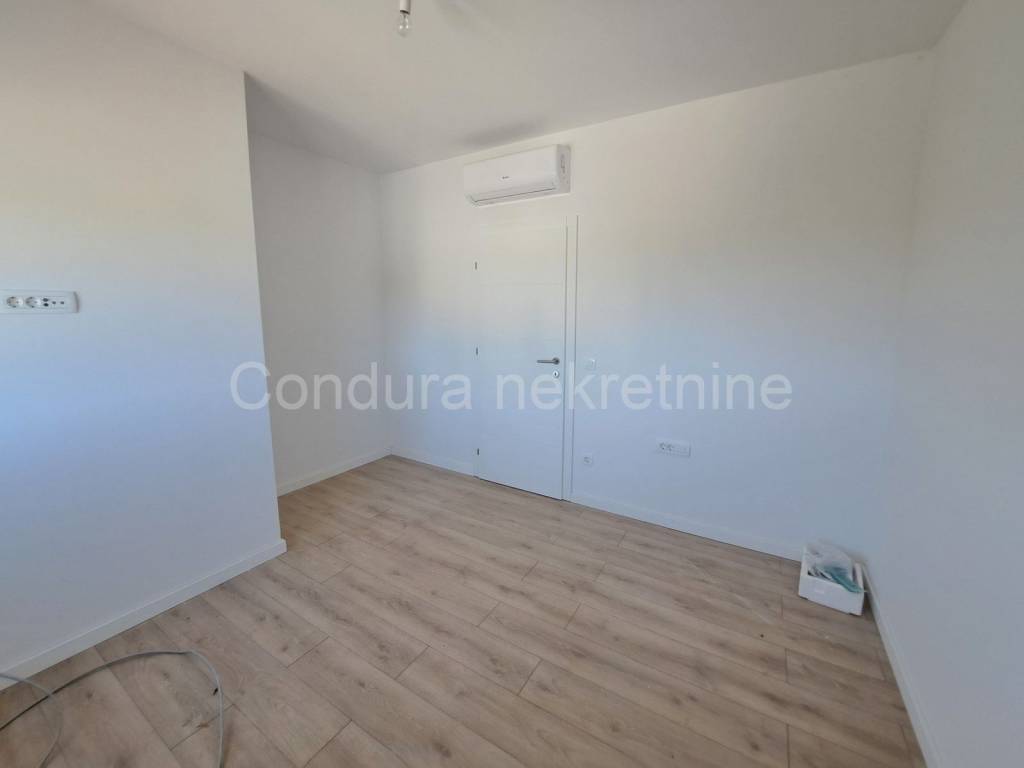 Apartman na moru, Prodaja, Privlaka, Privlaka
