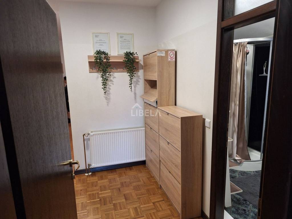 Ured, Prodaja, Mursko središće, Mursko Središće