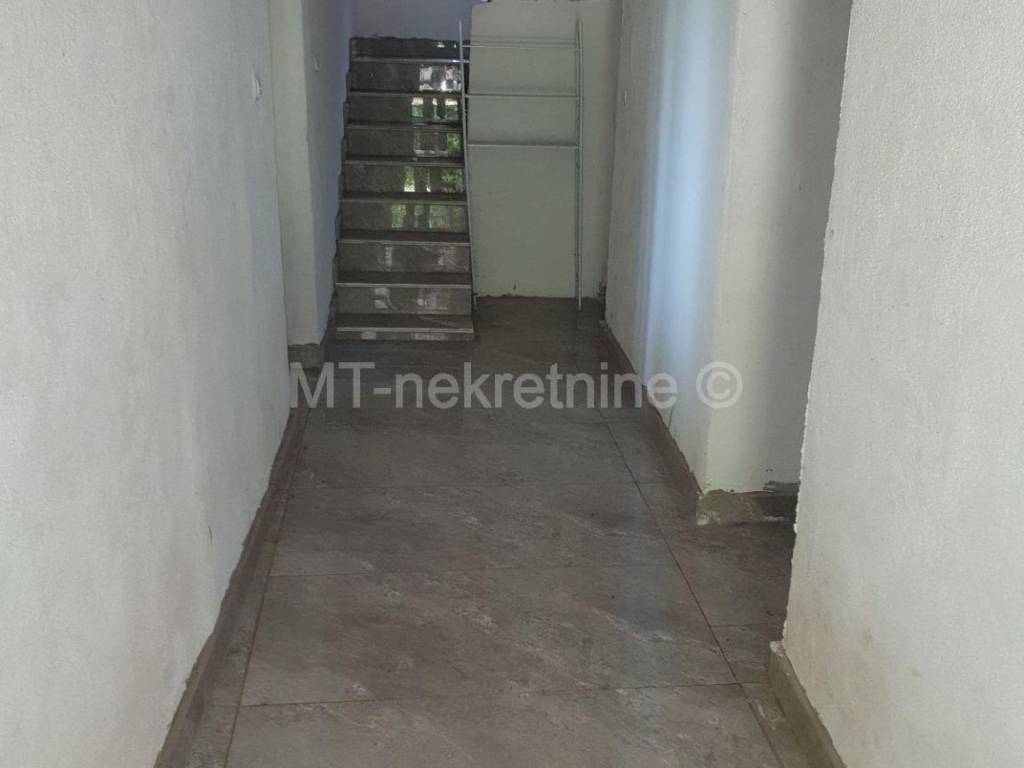 Prizemnica s potkrovljem, Prodaja, Ivanska, Srijedska