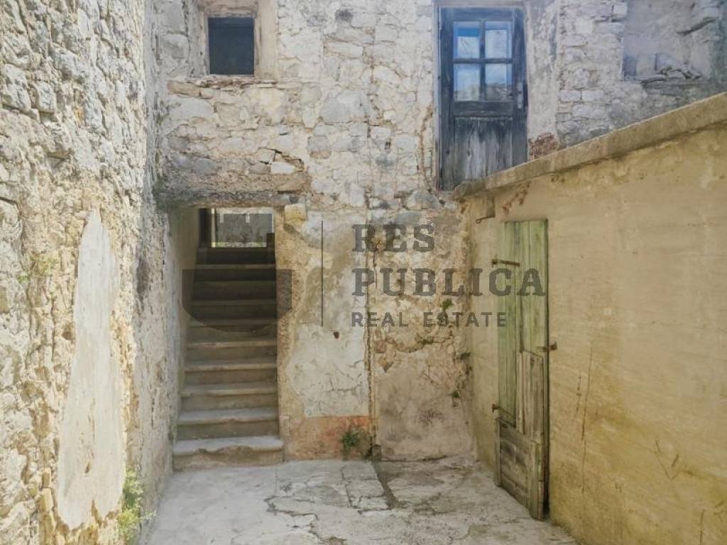 Orebic, Donja Banda