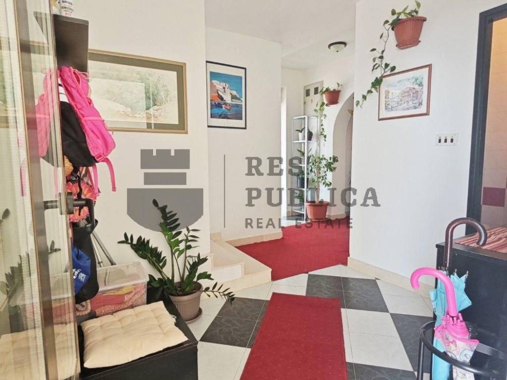 Stan u viseetaznoj kuci, Prodaja, Dubrovnik, Dubrovnik