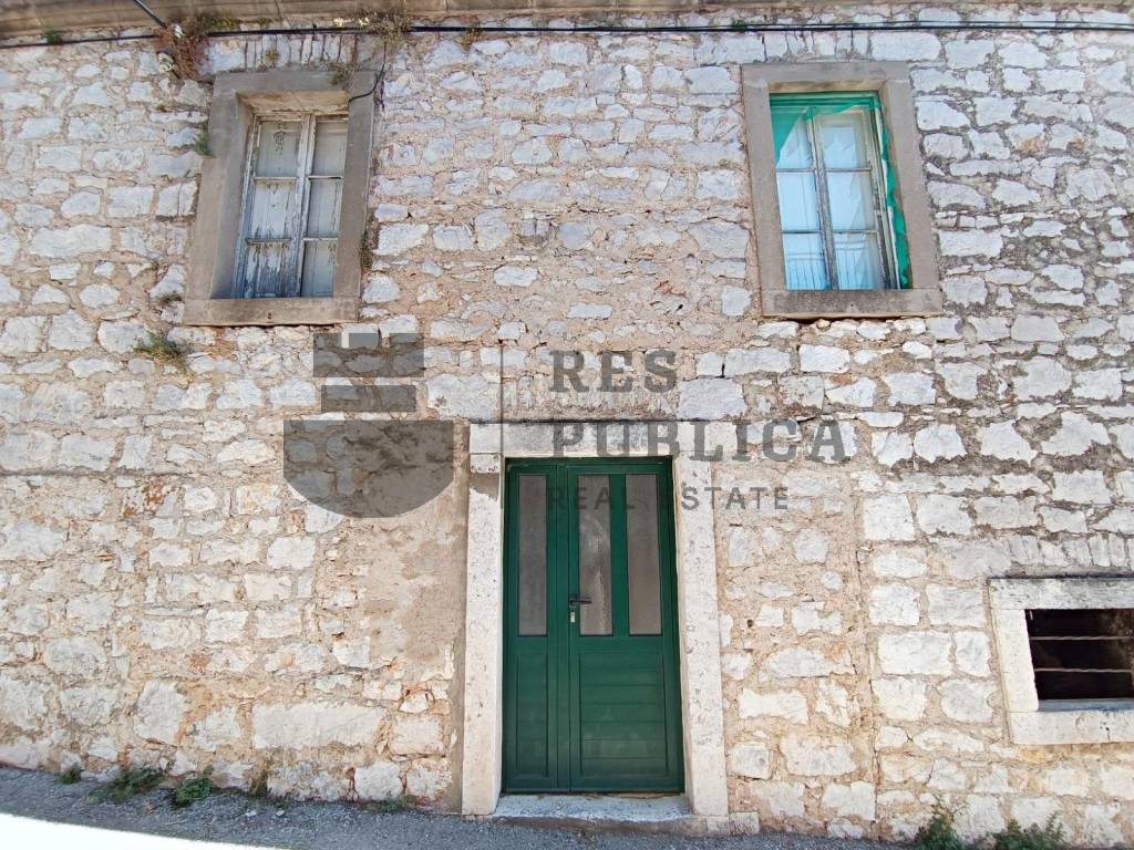 Kamena kuca, Prodaja, Janjina, Janjina