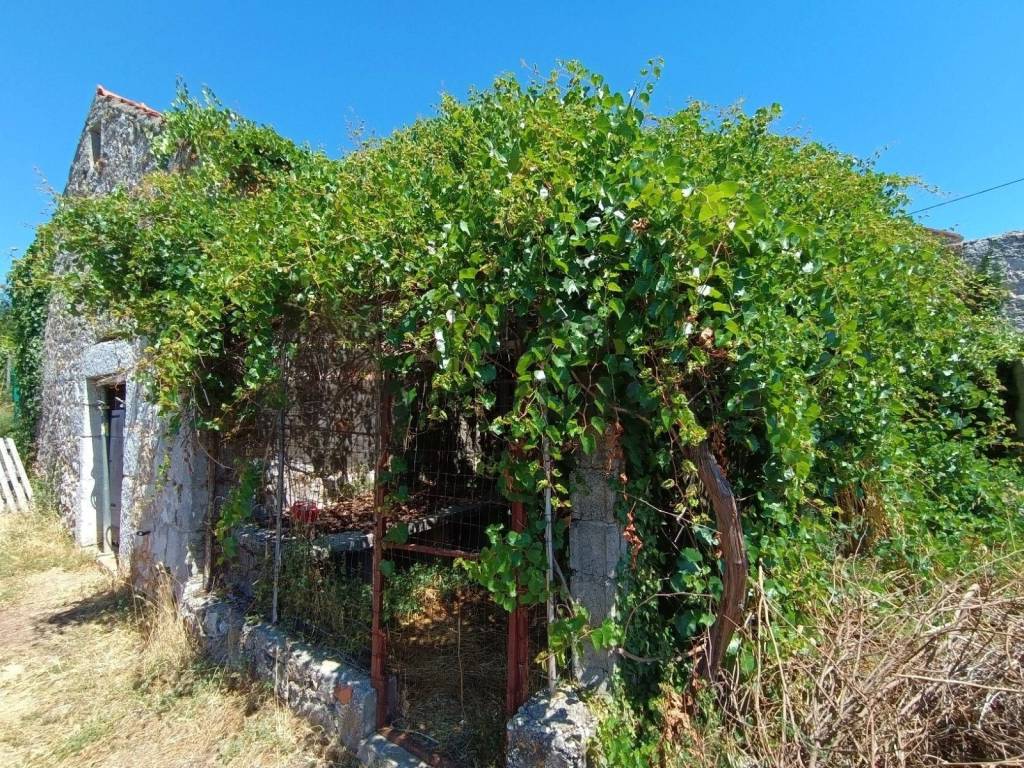 Kamena kuca, Prodaja, Janjina, Janjina