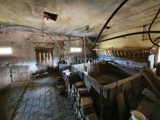 Obiteljska kuća, Prodaja, Kapela, Jabučeta