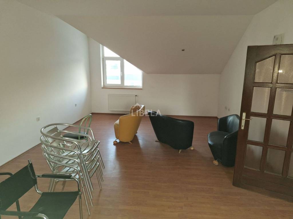 Poslovna zgrada, Prodaja, Mursko središće, Mursko Središće