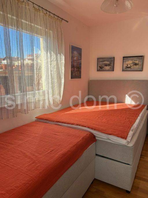 Apartman na moru, Prodaja, Okrug, Okrug Gornji