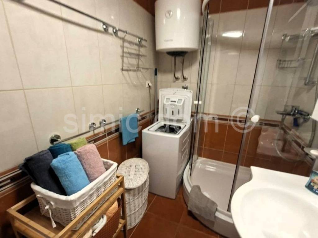Apartman na moru, Prodaja, Okrug, Okrug Gornji