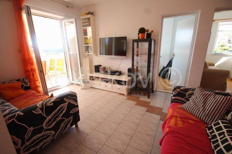 Stan u zgradi, Prodaja, Supetar, Supetar