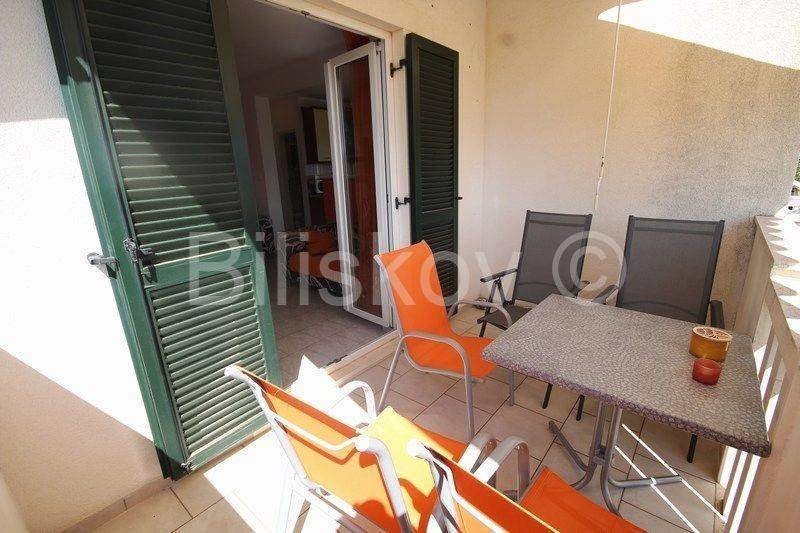 Stan u zgradi, Prodaja, Supetar, Supetar