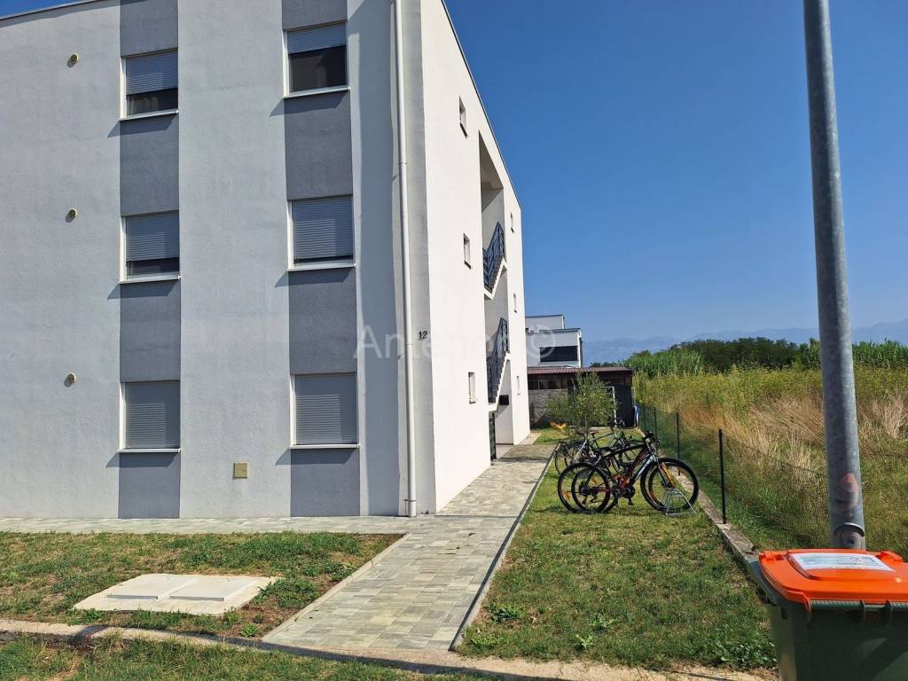 Apartman na moru, Prodaja, Vrsi, Zukve