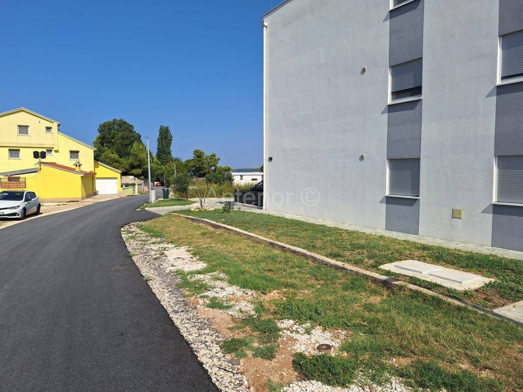 Apartman na moru, Prodaja, Vrsi, Zukve