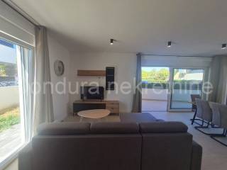 Apartman na moru, Prodaja, Vir, Vir