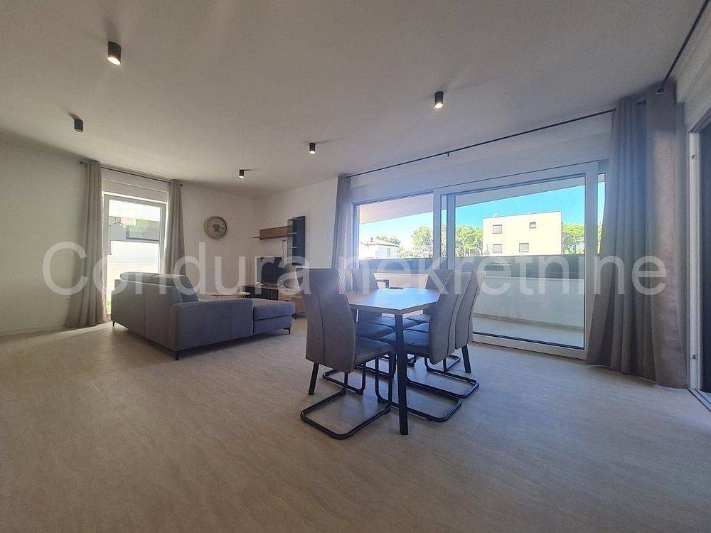 Apartman na moru, Prodaja, Vir, Vir