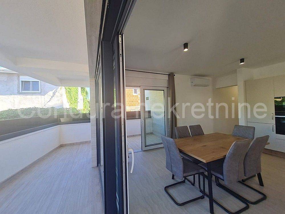 Apartman na moru, Prodaja, Vir, Vir