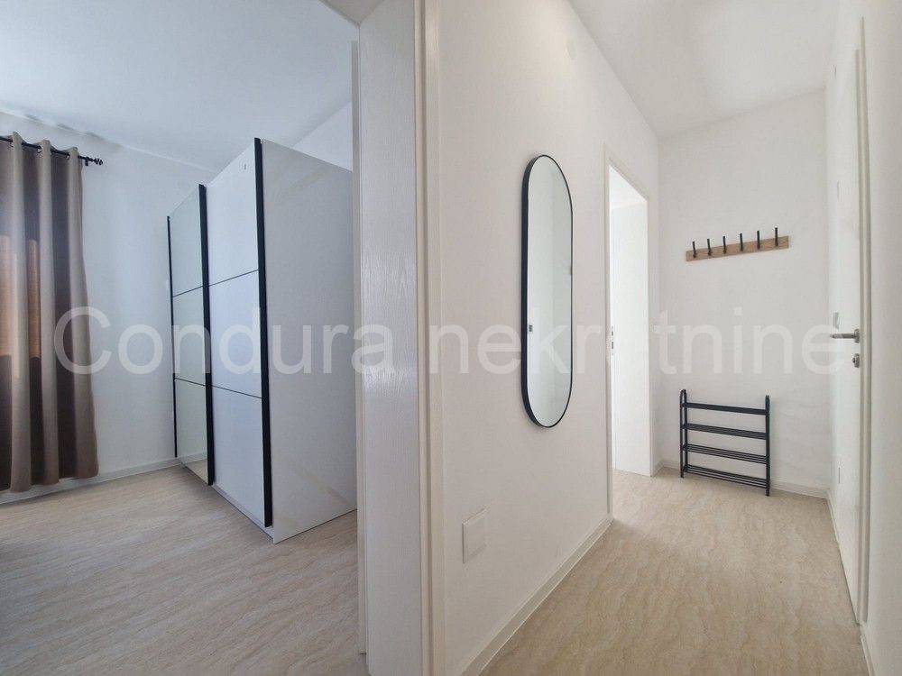 Apartman na moru, Prodaja, Vir, Vir