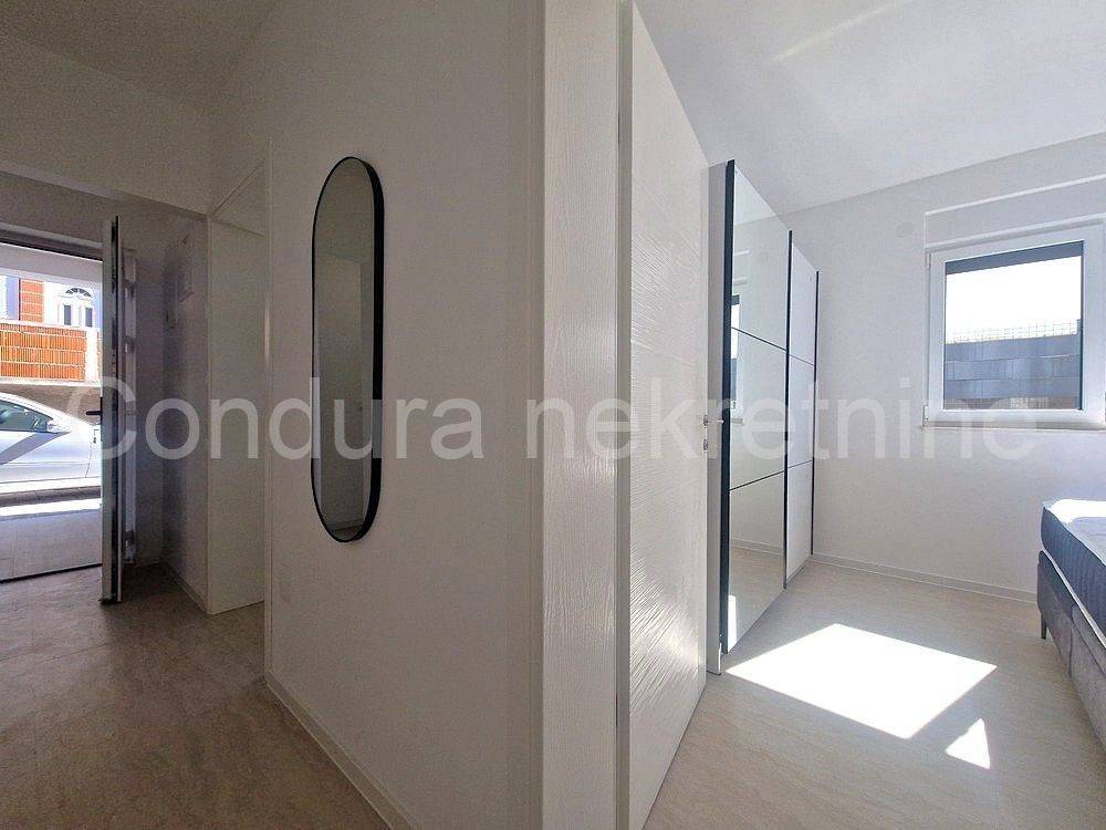 Apartman na moru, Prodaja, Vir, Vir