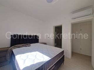 Apartman na moru, Prodaja, Vir, Vir