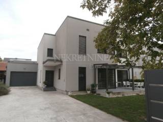 Obiteljska kuća, Prodaja, Ivanić-grad, Centar