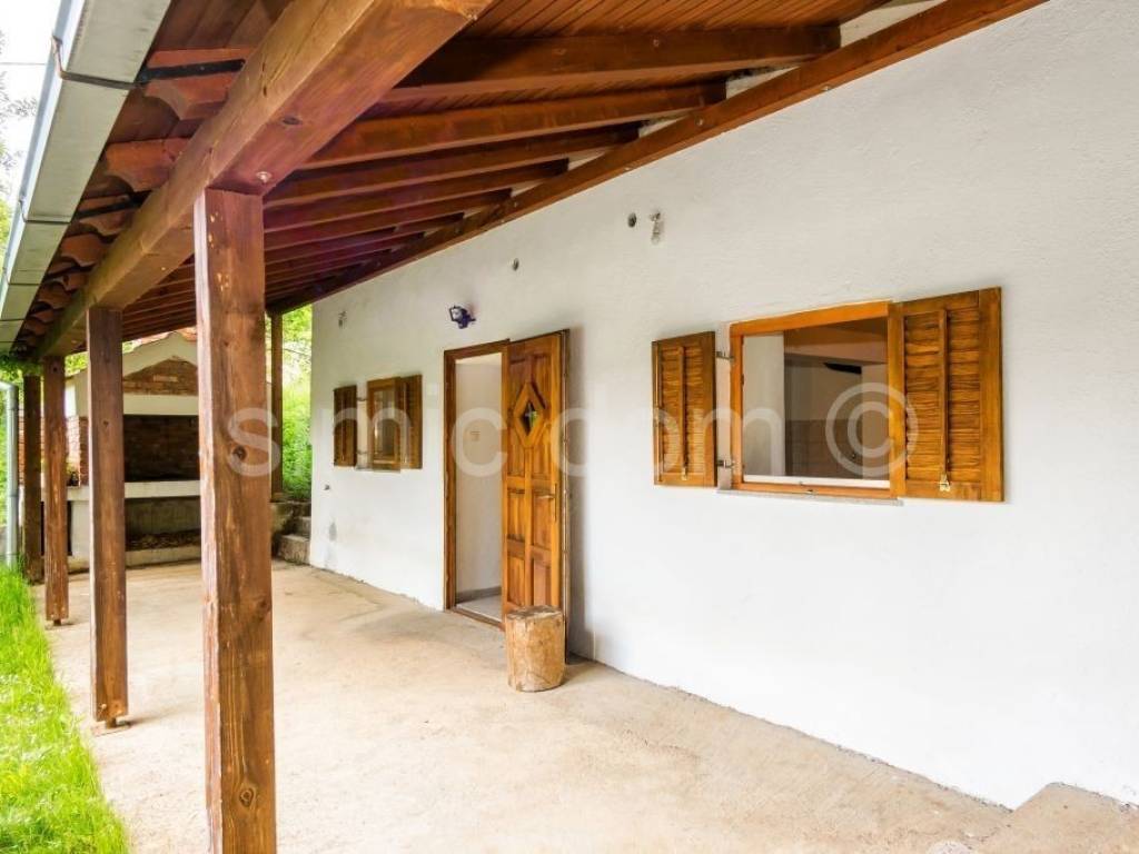 Samostojeća kuća, Prodaja, Donji Lapac, Gajine
