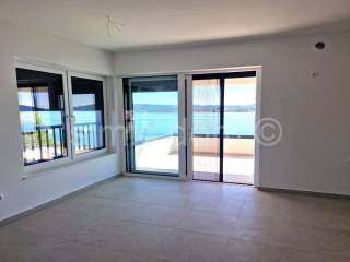 Apartman na moru, Prodaja, Murter, Murter