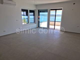 Apartman na moru, Prodaja, Murter, Murter